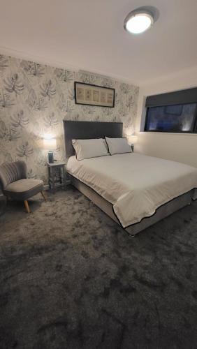 The bolt — hotel in Newhaven