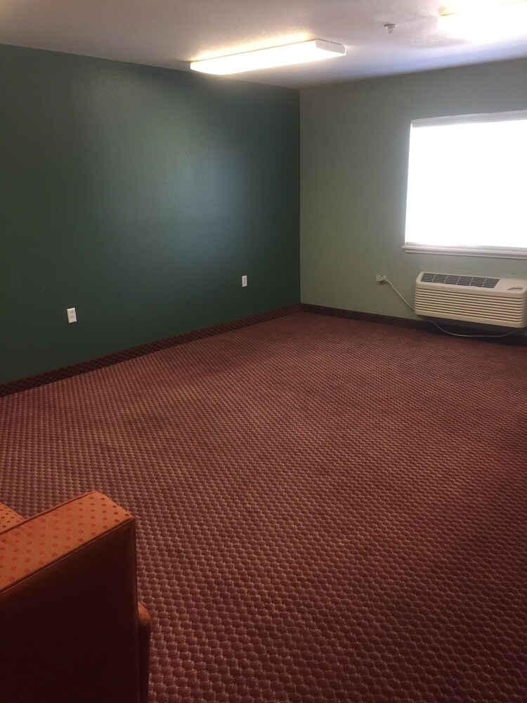 The Sterling Hotel and Extended Stay - photo 19