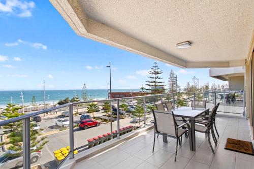 Suite 310 Sandcastles 3 Bedroom Deluxe — 4-Star Luxury Hotel in Perth, Australia
