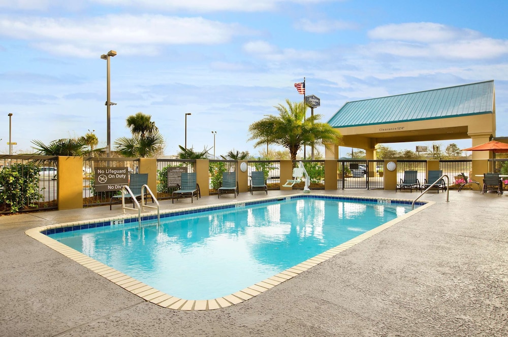 Hampton Inn Slidell - photo 24