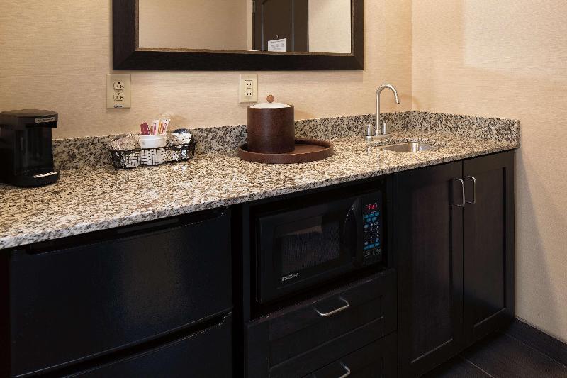 Hampton Inn Lewiston Auburn - photo 29
