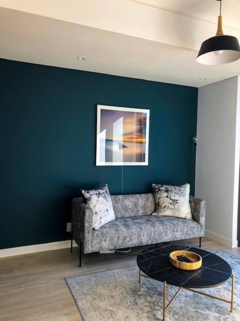 Central Cape Town Stunning Designer Apartment