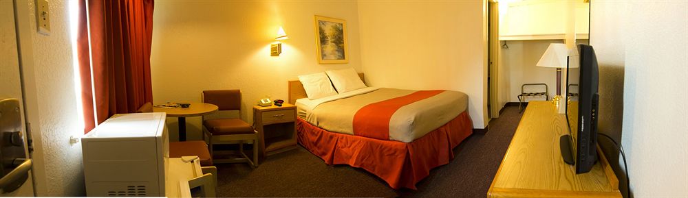 Capitol Inn & Suites - photo 23