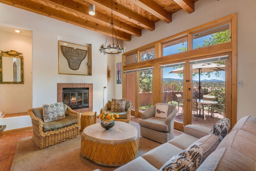 Acoma Majestic Views Near the Santa Fe Opera and Four Seasons in Tesuque - photo 10