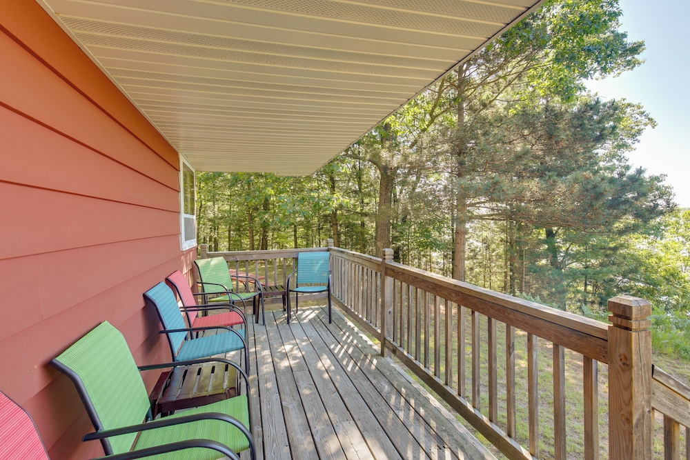 Eagle River Apartment with Private Dock And Fire Pit — 4-Star Luxury Hotel in Eagle River, United States