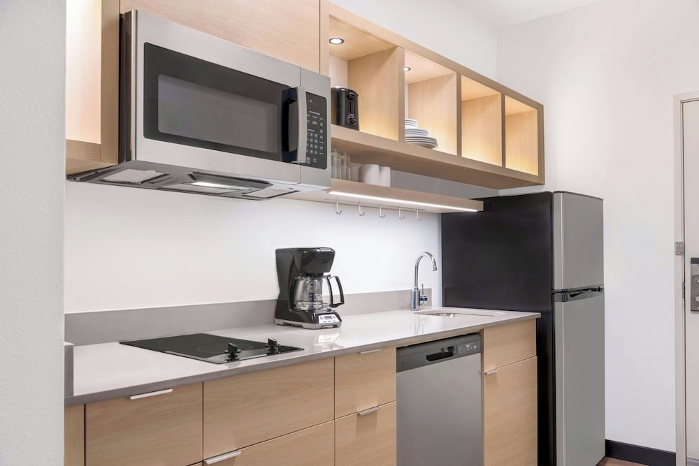 TownePlace Suites by Marriott Holland - photo 11
