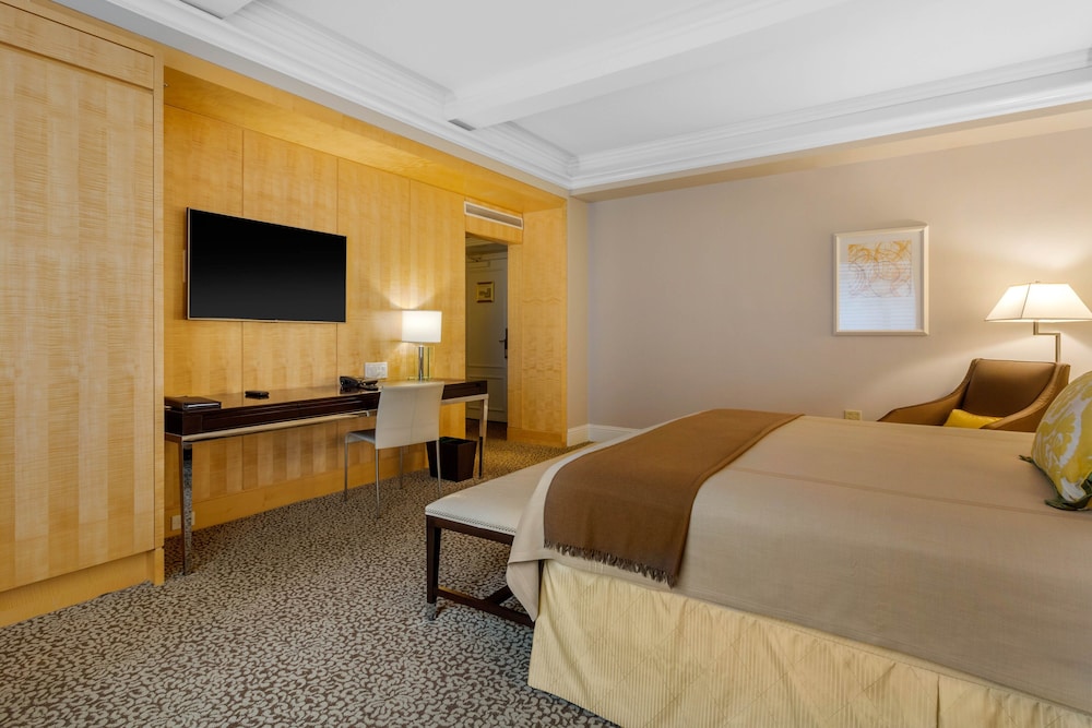 Omni Berkshire Place - photo 25