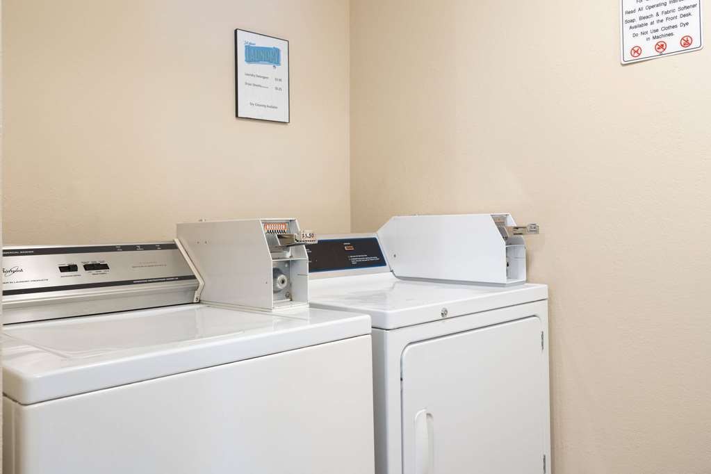AmericInn by Wyndham Cedar Rapids North - photo 36