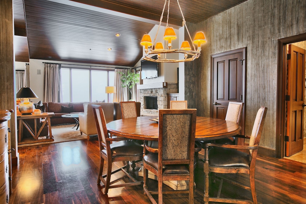 Premium Luxury Two Bedroom Suite with Mountain Views 2 Apartment Hotel by RedAwning - photo 7