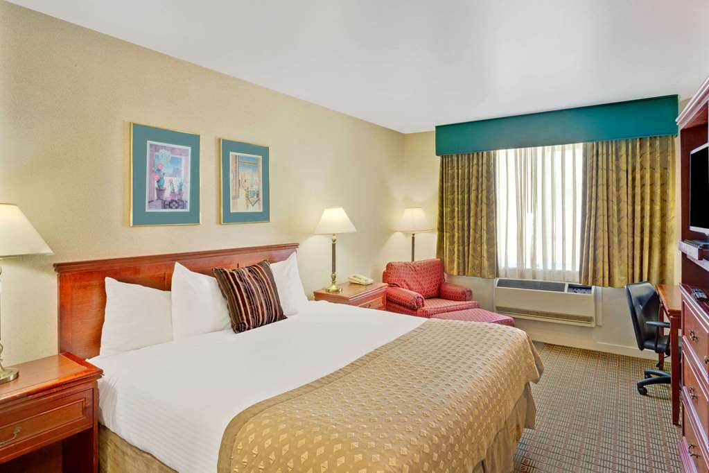 Ramada by Wyndham Draper - photo 7