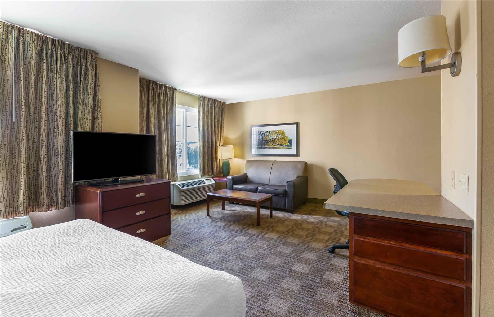 Extended Stay America Select Suites Phoenix Airport E Oak St - photo 6