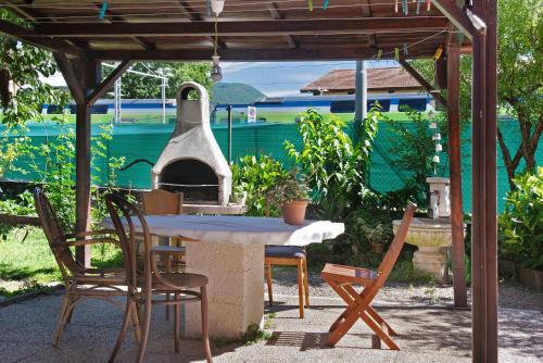 Casa Maria — 4-Star Luxury Hotel in Porto Ceresio, Italy