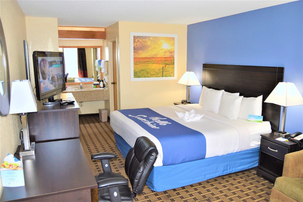 Days Inn by Wyndham Easley Greenville Clemson Area - photo 7