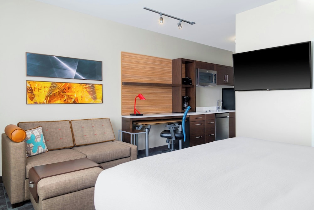TownePlace Suites by Marriott Detroit Allen Park - photo 19