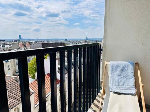 Flat with Tour Eiffel View And Montmartre - last minute hotel in Paris