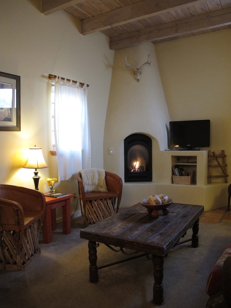 The Abiquiu Inn - photo 67