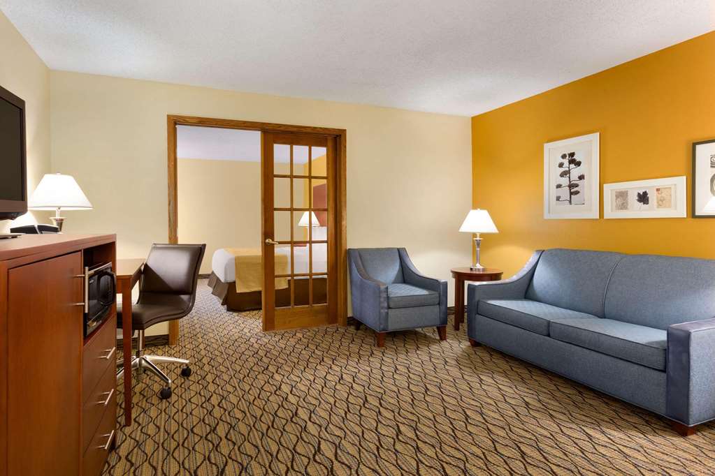 Country Inn & Suites by Radisson Mishawaka IN - photo 4