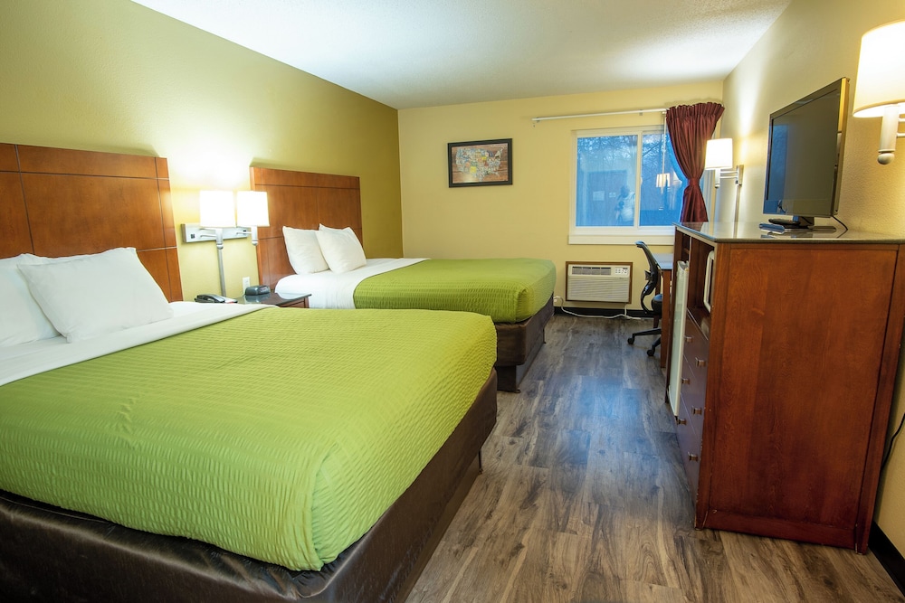 Coratel Inn & Suites By Jasper River Falls - photo 13
