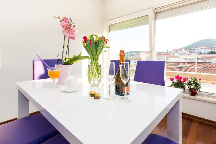 Apartments Lotos