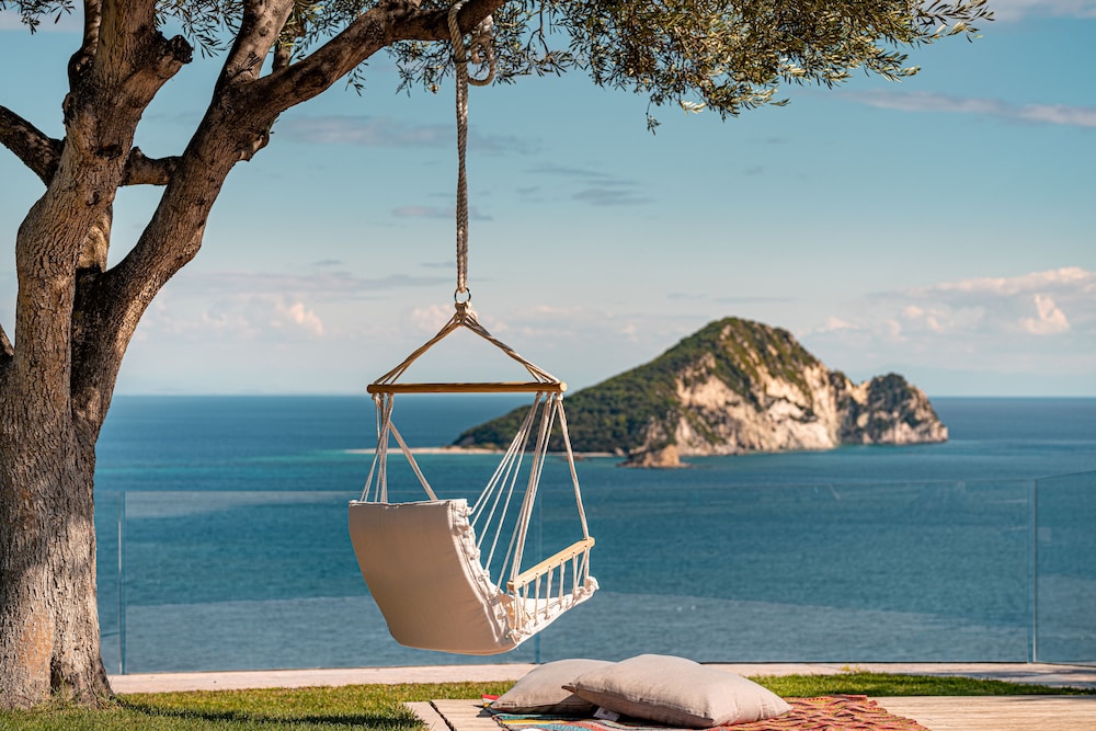 Kymaros Villas — 4-Star Luxury Hotel in Zakynthos, Greece