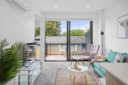 Stylish Tauranga Home — 4-Star Luxury Hotel in Tauranga, New Zealand