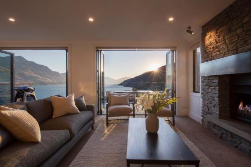 Picture Point Villa — 4-Star Luxury Hotel in Queenstown, New Zealand