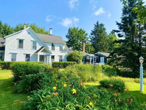 Corea Harbor's Black Duck Inn - photo 20