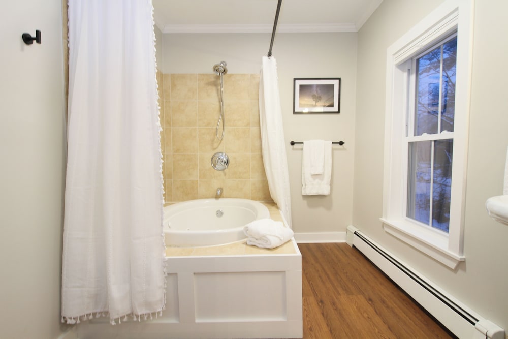 The Aurora Inn & Cottages - photo 127