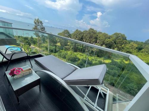 Delmare Beachfront Bangsaray — 4-Star Luxury Hotel in Sattahip, Thailand