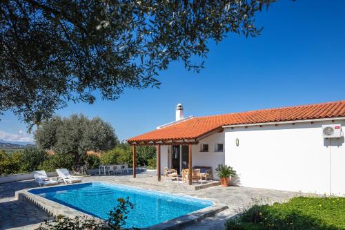 Villa Fig and Olive — 4-Star Luxury Hotel in Pigi, Greece