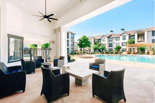 Vibrant Oasis in the Heart of Midtown & Downtown — 4-Star Luxury Hotel in Houston, United States