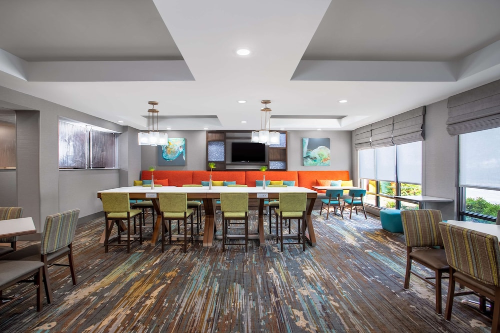 Hampton Inn Iowa City Coralville - photo 24