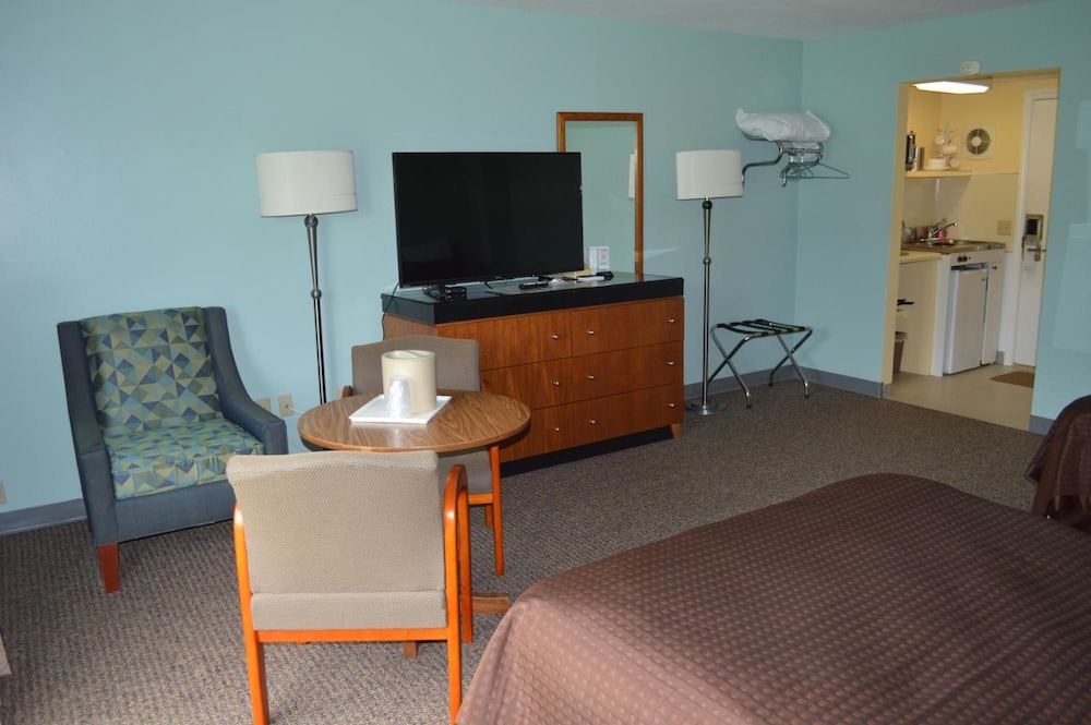 Copper Lantern Motor Lodge - photo 29