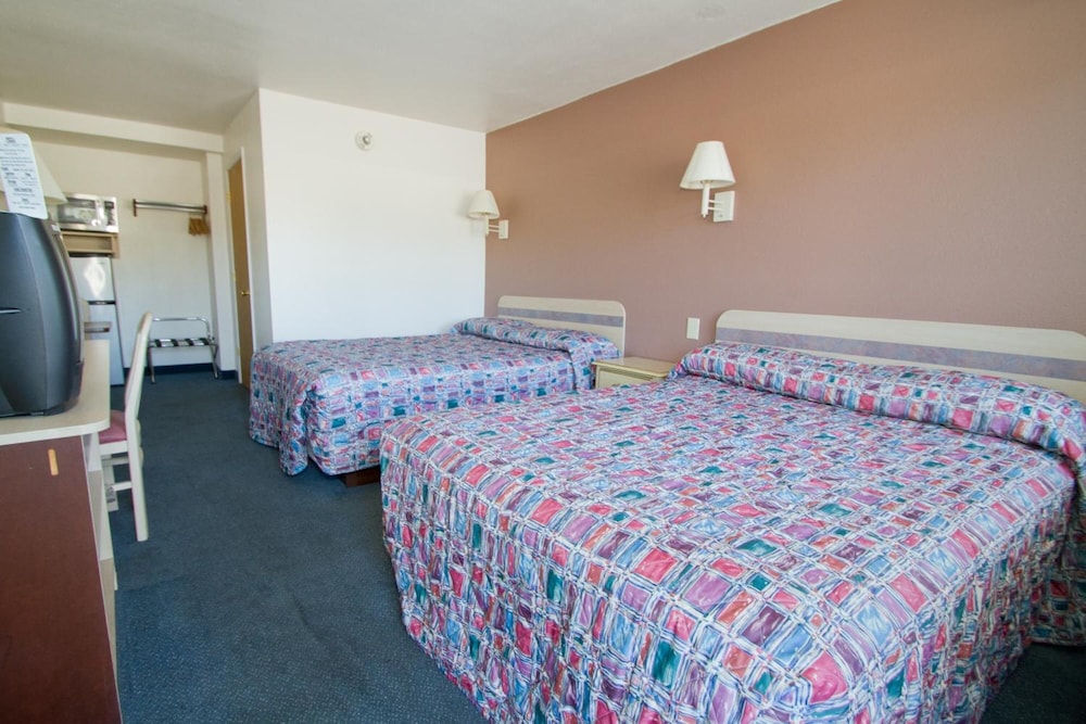Brooks Street Motor Inn - photo 15