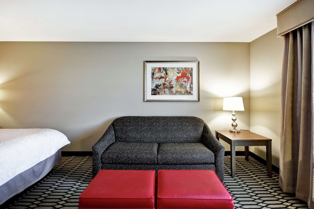 Hampton Inn Middletown - photo 31