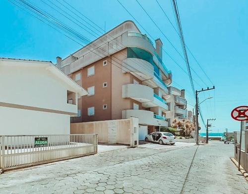 Sobrado a 100 metros do mar in Porto Belo, Brasil
