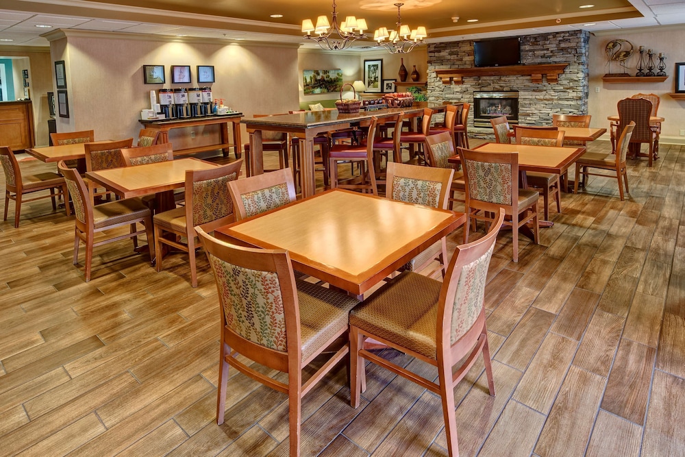 Hampton Inn by Hilton Concord Kannapolis - photo 3