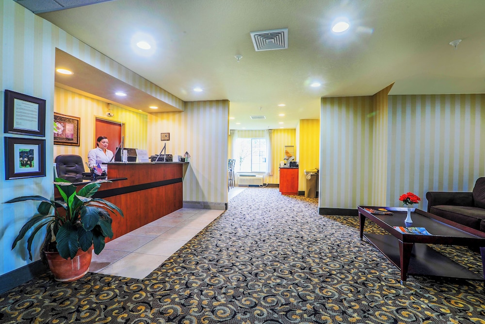 Evansville Inn & Suites By OYO - photo 5