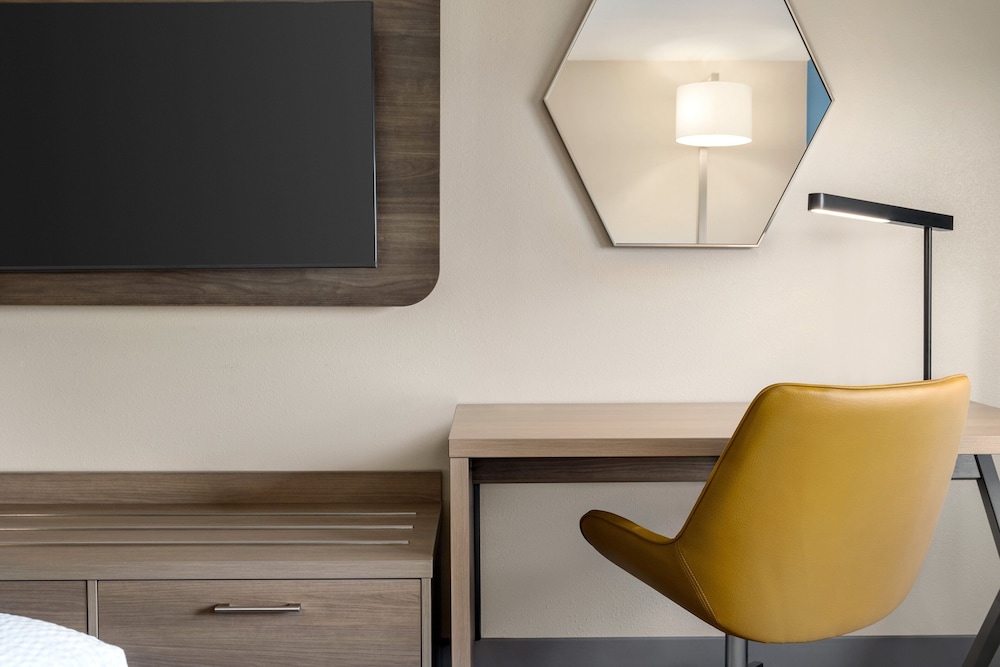 Holiday Inn Express Hotel & Suites Fort Pierce West by IHG - photo 18