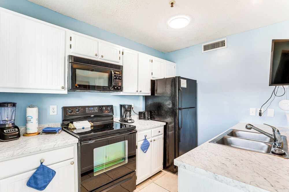 Beachfront Condo w Pool at Myrtle Beach Resort - photo 12