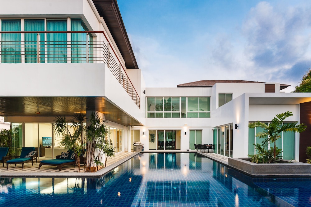 Kyerra Villa by Lofty — 4-Star Luxury Hotel in Phuket, Thailand