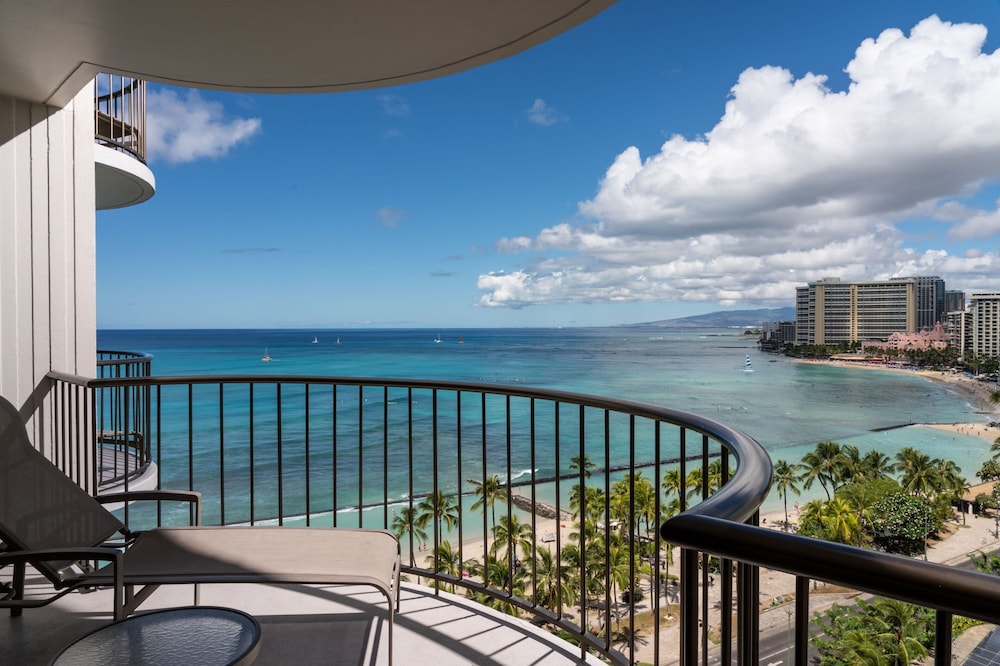 Waikiki Beach Marriott Resort & Spa - photo 141