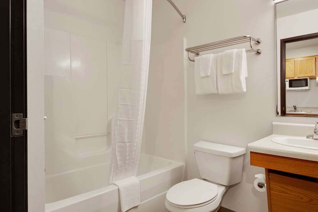 WoodSpring Suites Conroe - photo 14