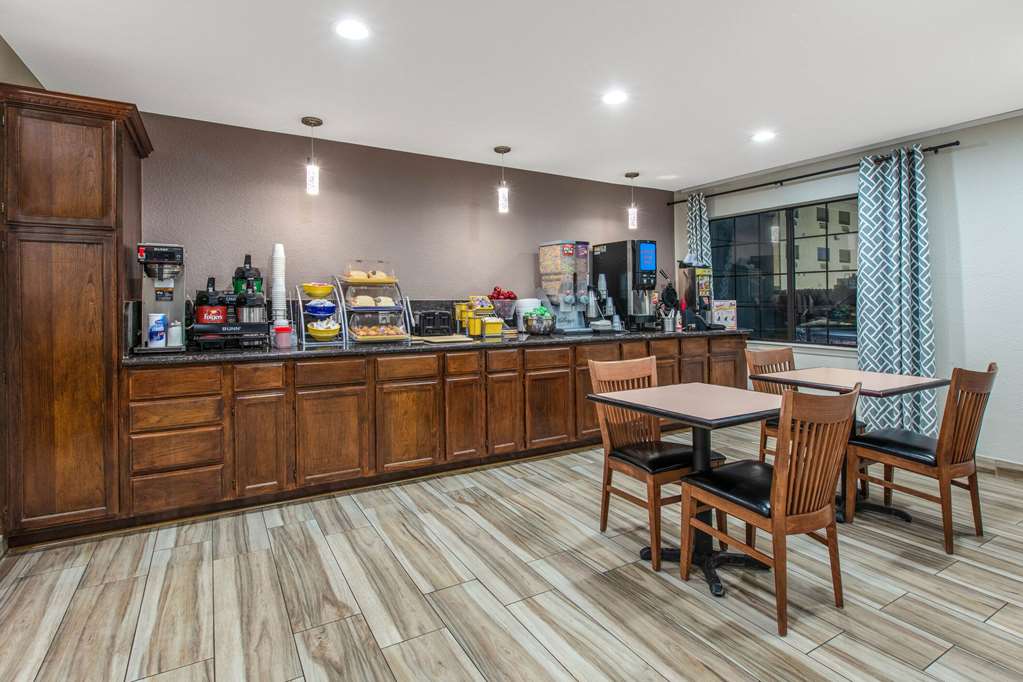 Days Inn by Wyndham Waco Near Downtown University - photo 36
