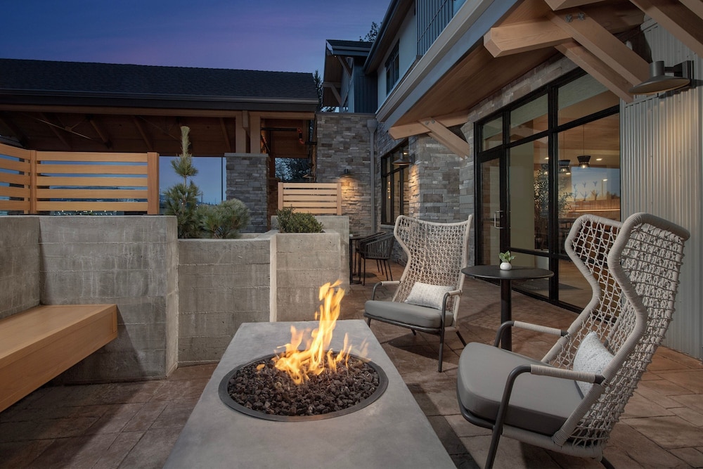 SpringHill Suites by Marriott Sandpoint - photo 36