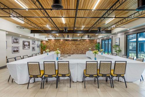 Days Inn by Wyndham Reno South - photo 18