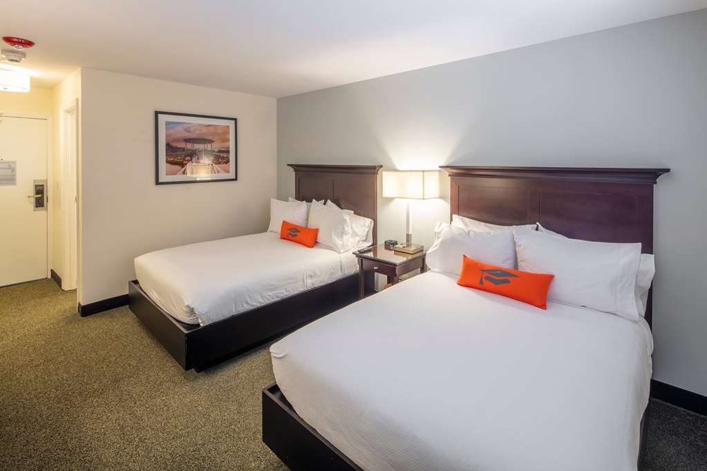 Collegian Hotel & Suites Trademark Collection by Wyndham - photo 8