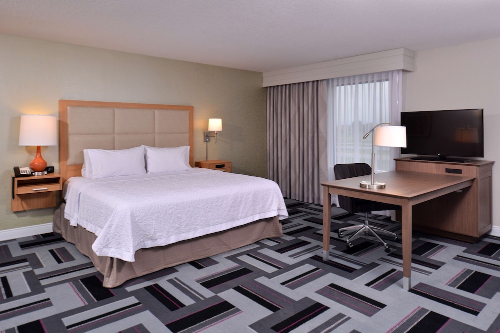 Hampton Inn & Suites Ames - photo 16