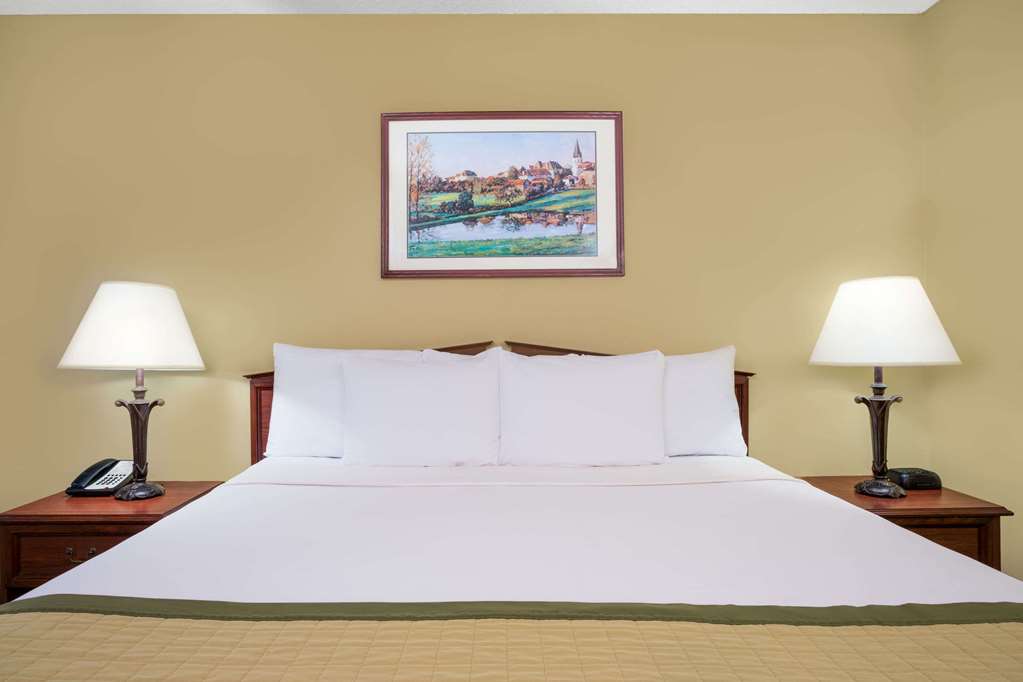 Baymont by Wyndham Thomasville - photo 11