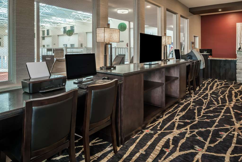 Ramada by Wyndham Grand Forks - photo 48